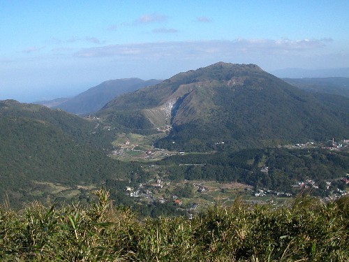 大屯山頂眺望七星山 攝影：專拍風景照-阿閔