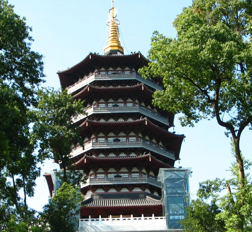 雷峰塔 攝影：馮順