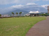 左岸会馆前草坪<br/> 摄影：amo