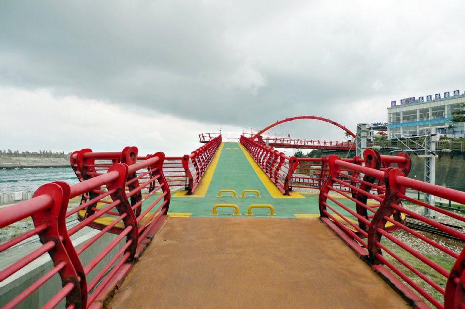 花蓮港景觀橋 攝影：Eva隨手拍