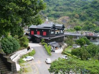 溪谷裡的溫泉餐廳<br/> 攝影：老山羊部落格