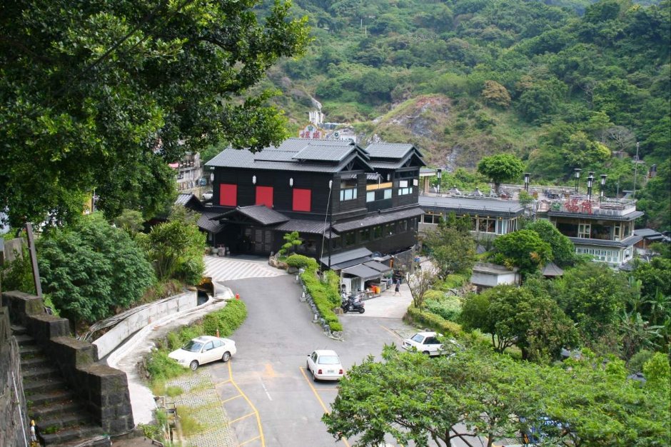 溪谷裡的溫泉餐廳 攝影：老山羊部落格