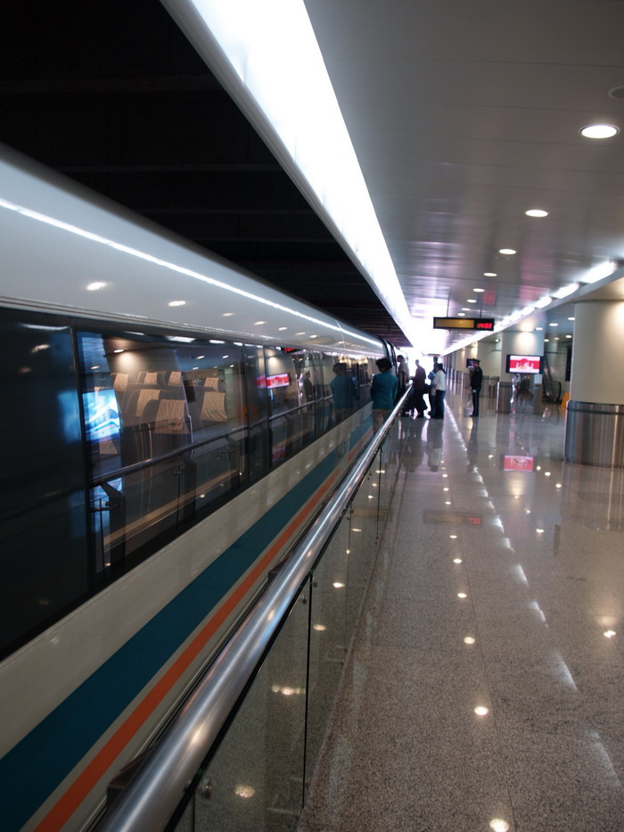 上海磁浮列車 攝影：陳銘祥
