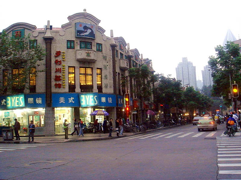 精品名店 攝影：余燕鳳