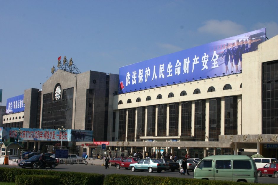 哈爾濱火車站 攝影：馮順
