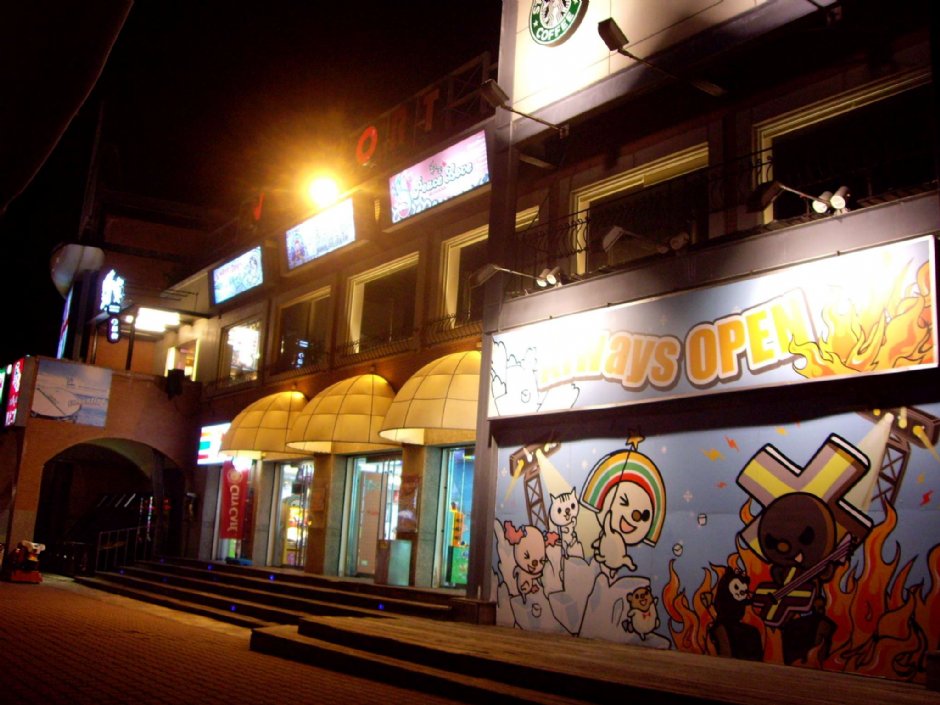 在墾丁大街上的統一集團商店 攝影：Eva隨手拍