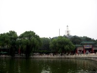 遙望白塔<br/> 攝影：方盛文