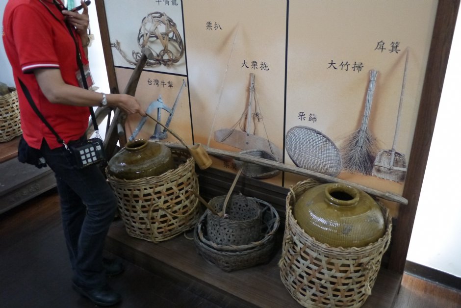 大同醬油古早打油示範 攝影：旅遊王攝影組