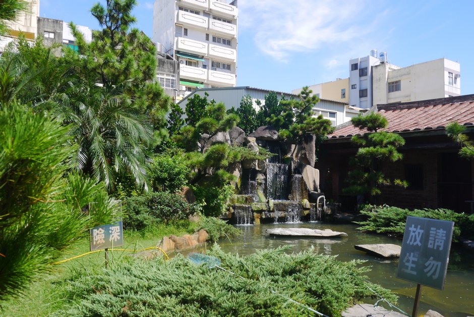 鹿港龍山寺生態池 攝影：旅遊王攝影組