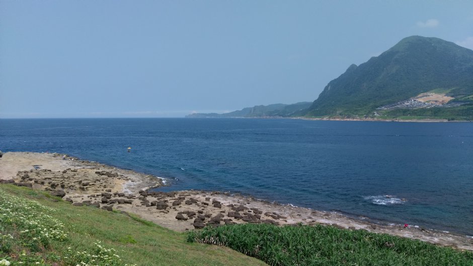 站在深澳岬角看海景 攝影：Eva隨手拍