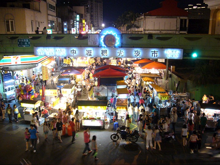 中壢觀光夜市 攝影：劉曉雯