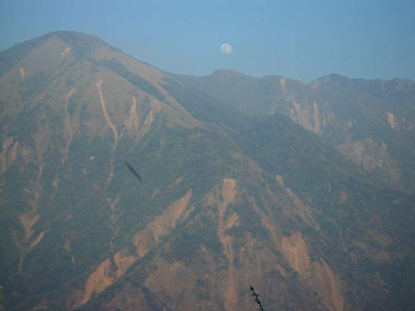 聳山 攝影：老山羊