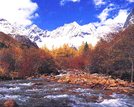 歡樂流淌的山溪 攝影：四川旅遊信息網