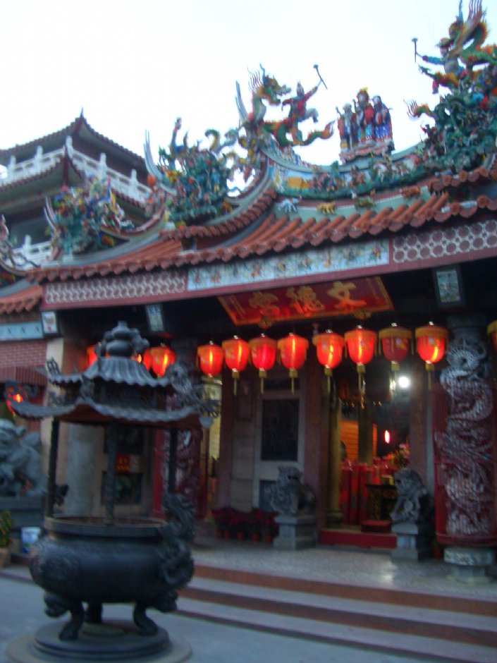 廟前香爐 攝影：鄭瑄頤