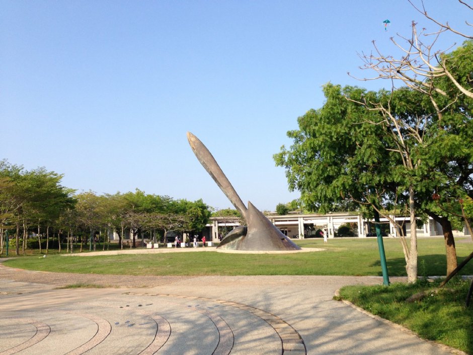 都會公園內廣場 攝影：Kate