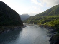 眺望秀姑巒溪<br/> 攝影：裘帆志