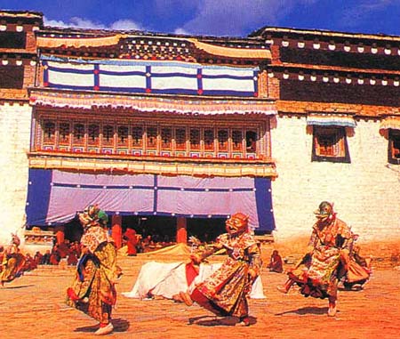 翩翩而舞 攝影：四川旅遊信息網