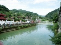 青青小河流<br/> 攝影：周洪新