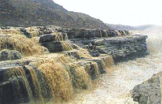 壺口瀑布-1 攝影：四川旅遊訊息網