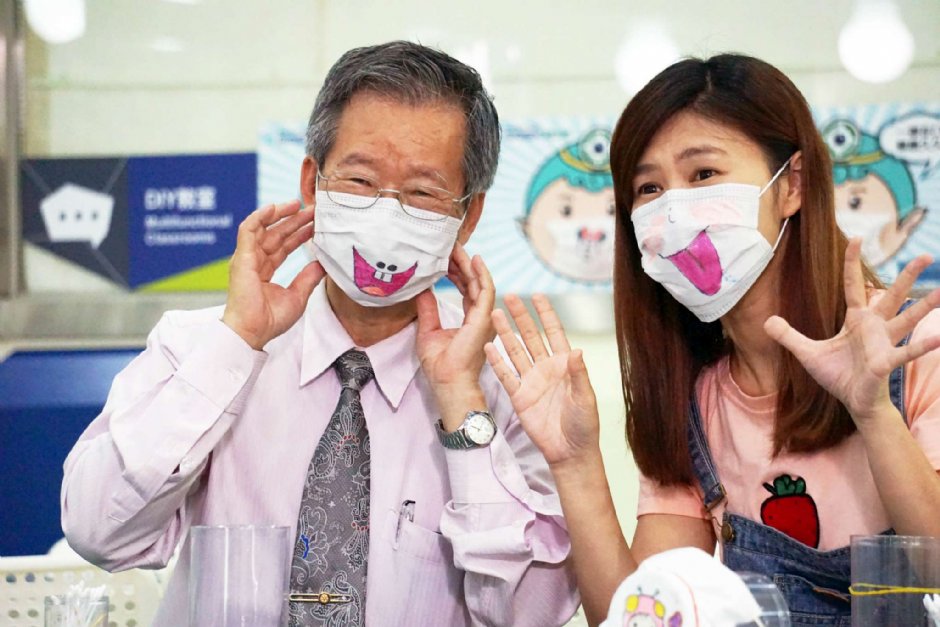 口罩彩绘DIY 摄影：華新MASK創意生活館
