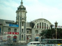 正陽門東車站<br/> 攝影：馮順