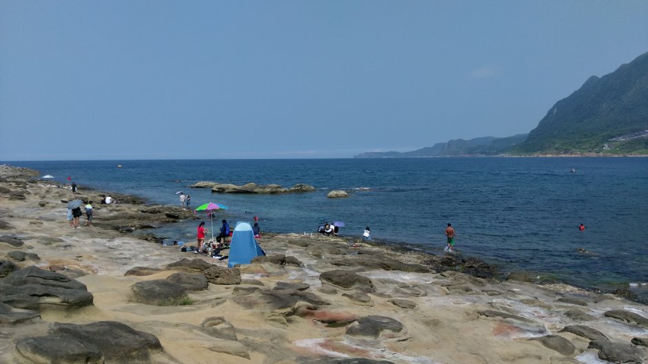 站在深澳岬角看海景 攝影：Eva隨手拍
