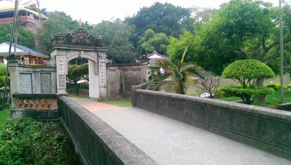 萊園園門 攝影：Eva隨手拍