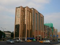 敦化北路與南京東路口<br/> 攝影：老山羊部落格