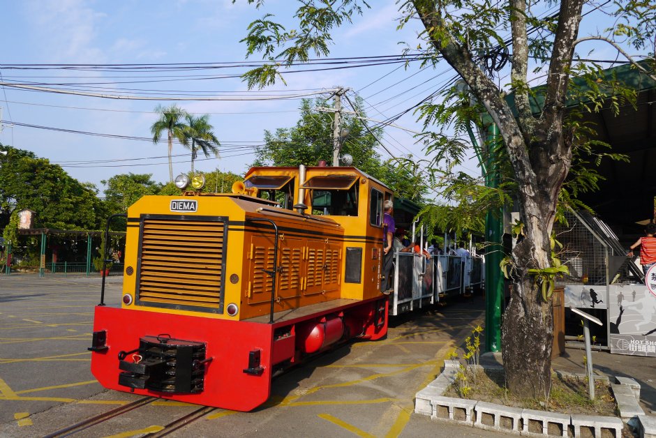 園區小火車 攝影：旅遊王攝影組