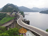 桃園精選兩天一夜：玩樂園、逛水庫