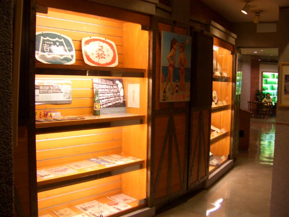 黑松商標展示櫃 攝影：鄭瑄頤