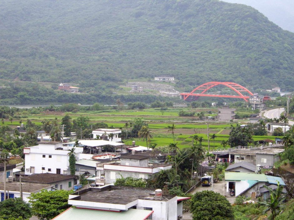 遠望新長虹橋 攝影：老山羊部落格