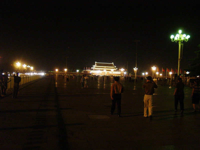 廣場夜景 攝影：簡時強