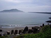 消波塊與海岸<br/> 攝影：老山羊部落格
