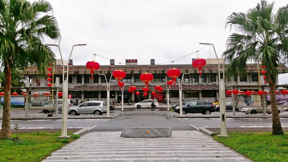花蓮車站後站 攝影：Eva隨手拍