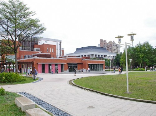 客家文化主題公園(原兒童交通博物館)-中央廣場與美食體驗坊