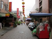 天公庙外街道<br/> 摄影：黃儒永