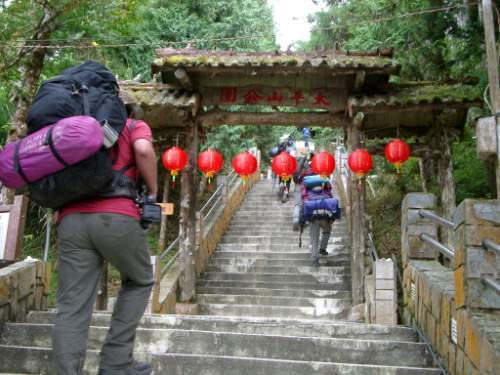 漫步階梯 攝影：老山羊