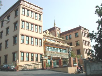 雄偉的正殿 攝影：張弘穎