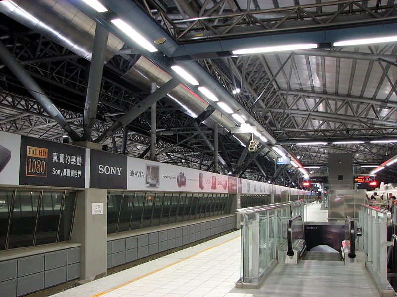 候車月台 攝影：林仲哲