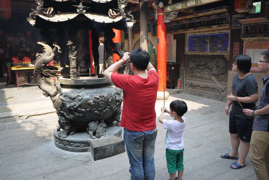 虔誠 攝影：旅遊王攝影組