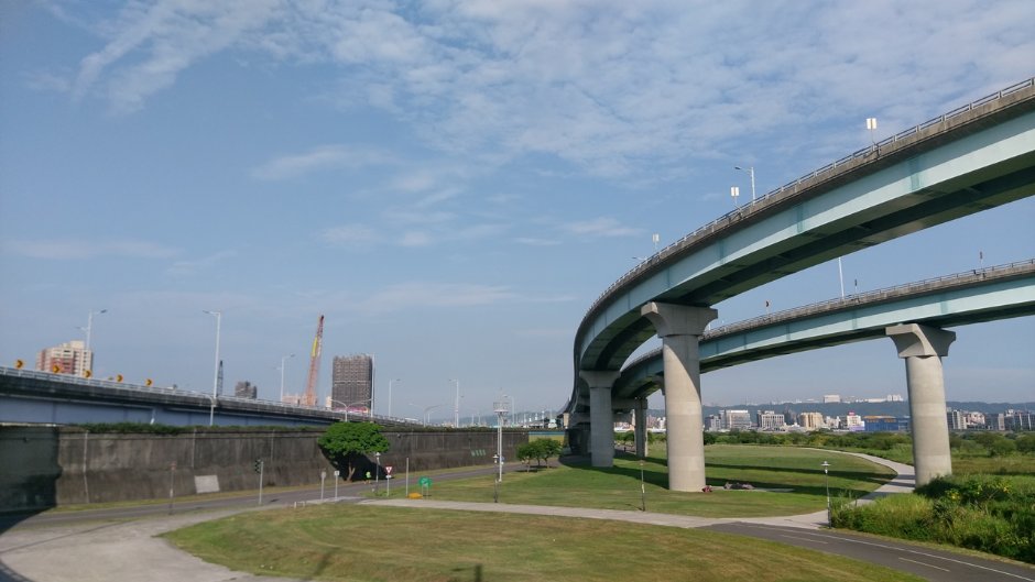 江子翠河口景觀河濱公園 攝影：Eva隨手拍