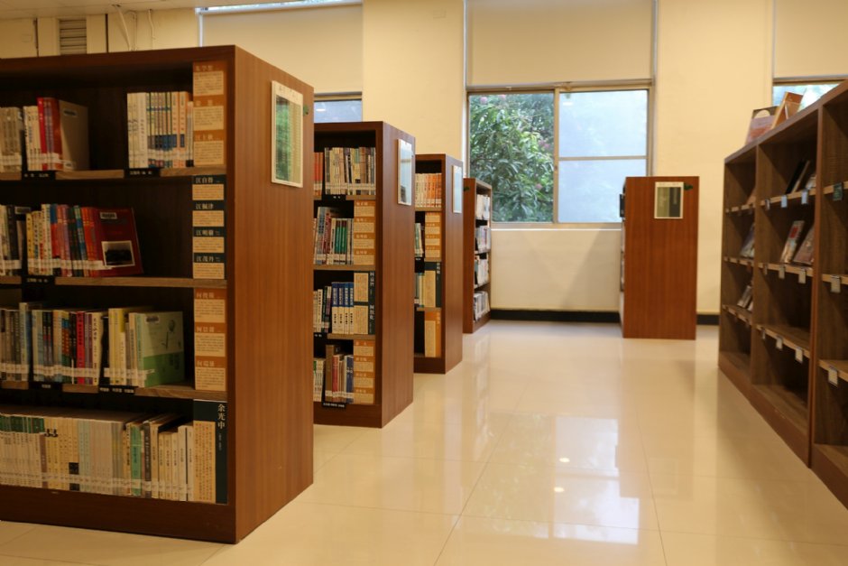 高雄文學館典藏圖書室 攝影：高雄文學館 提供