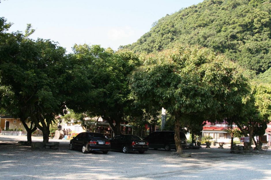 停車場車輛出入口 攝影：老山羊部落格