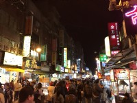 艋舺夜市<br/> 攝影：陳皮梅