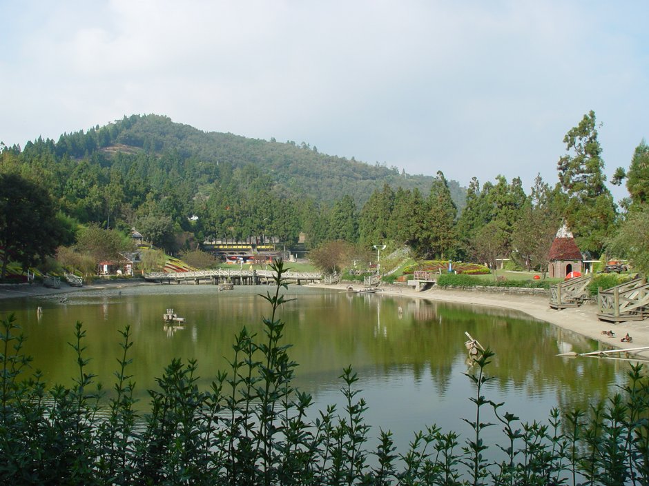 徒步園區遠眺美麗河景 攝影：楊小英