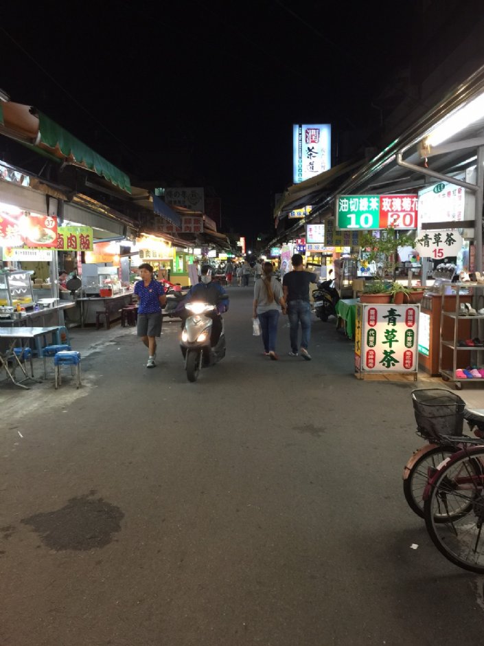 屏東夜市 攝影：劉純娟
