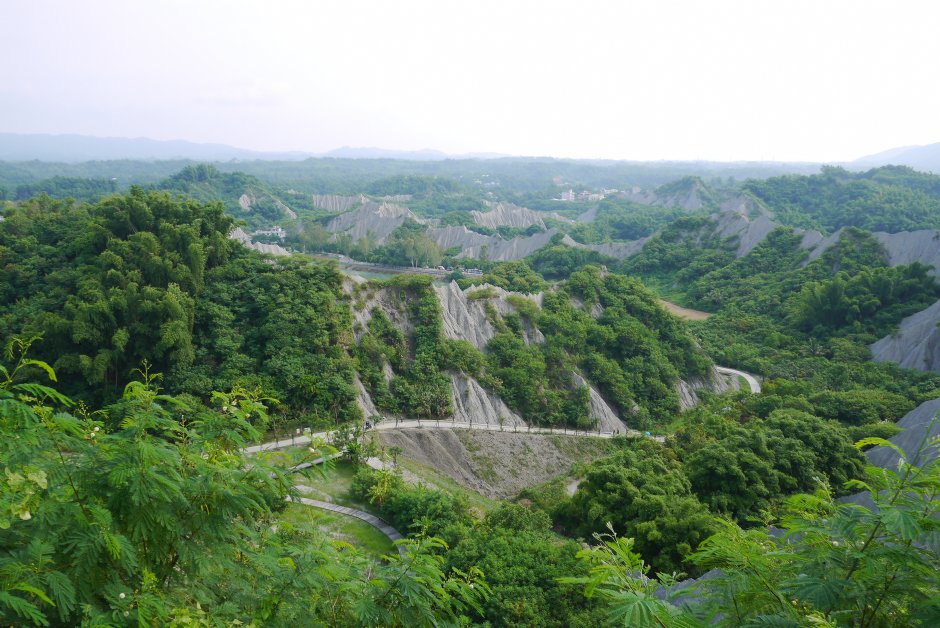 月世界新制高點五里坑溝視野 攝影：三井