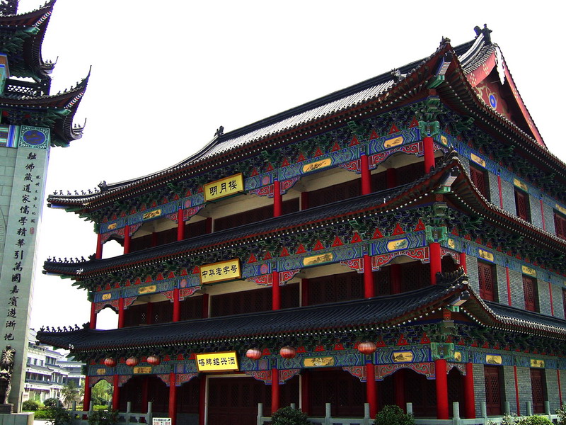 彩繪藝術建築 攝影：方盛文