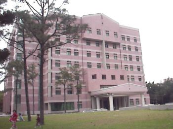 化學工程一館 攝影：郭香妙
